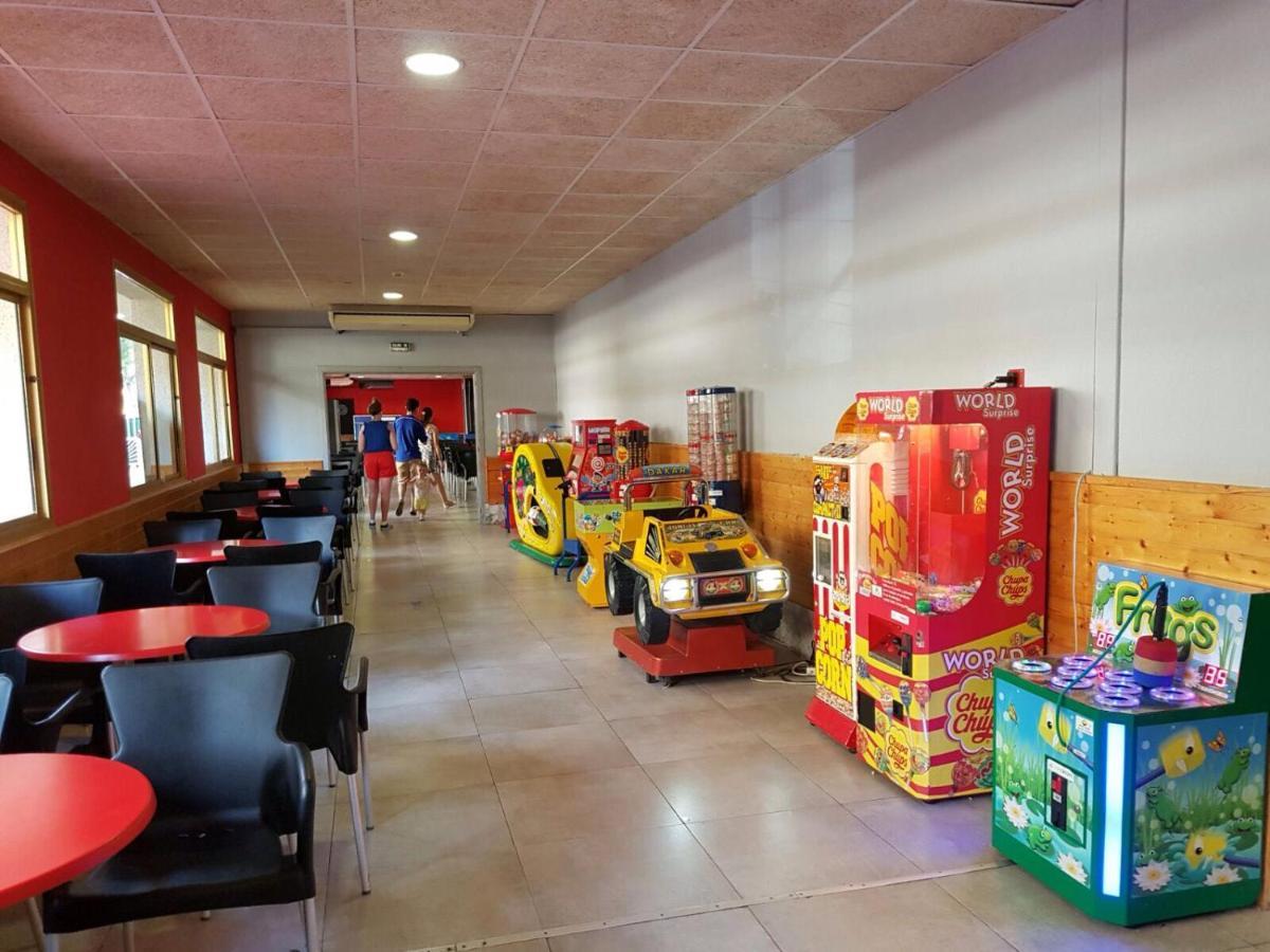 Studio In Aparthotel "Internacional" سالو المظهر الخارجي الصورة